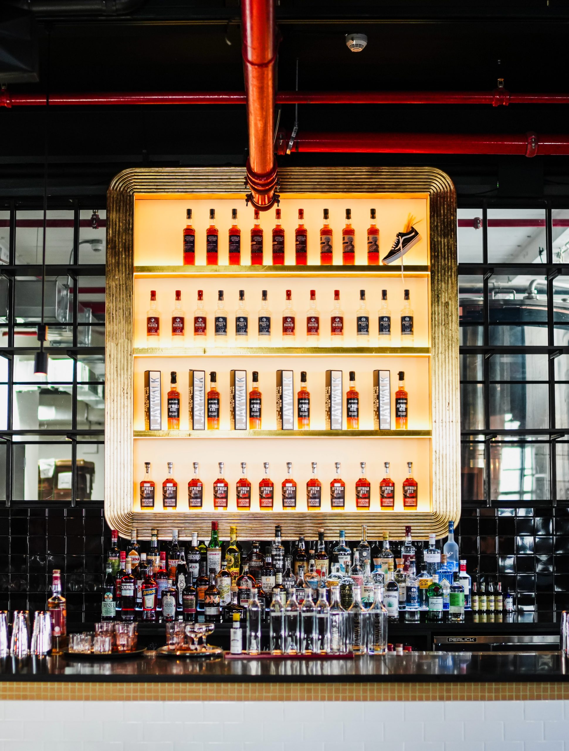 jaywalker-bar-brooklyn-bar
